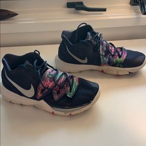 Kyrie 5 ‘Galaxy’ 11M